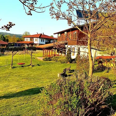 Хотел Complex Pristan In The Mountain